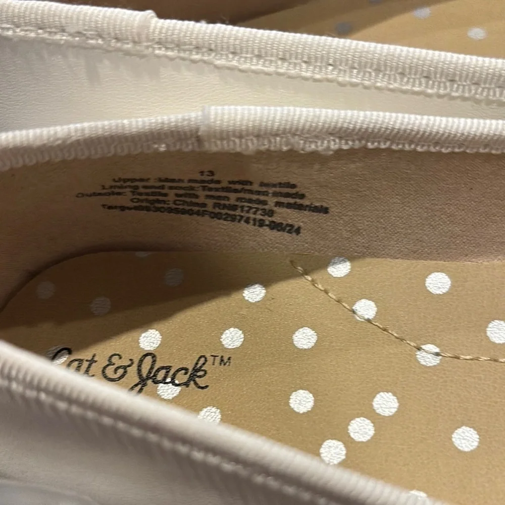 Cat & Jack White Ballet Flats Bow Slip On Dress Shoes Girls Size 13 NWT